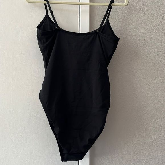 Andie Swim The Amalfi One Piece - Picture 4 of 9